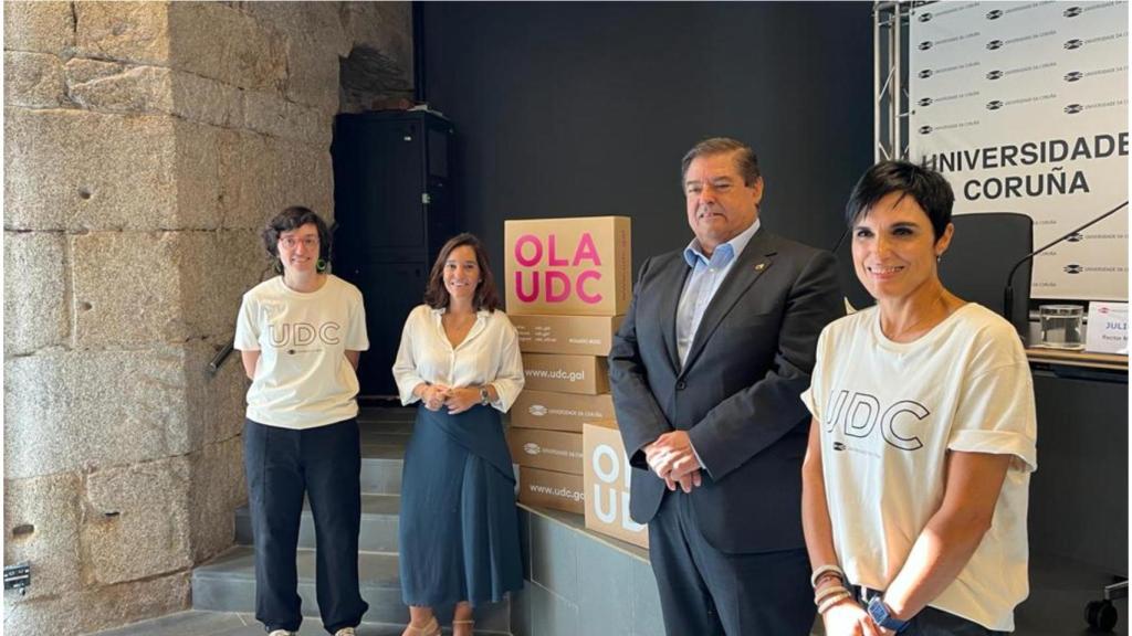El rector de la UDC, Julio Abalde, y la alcaldesa de A Coruña, Inés Rey, este martes