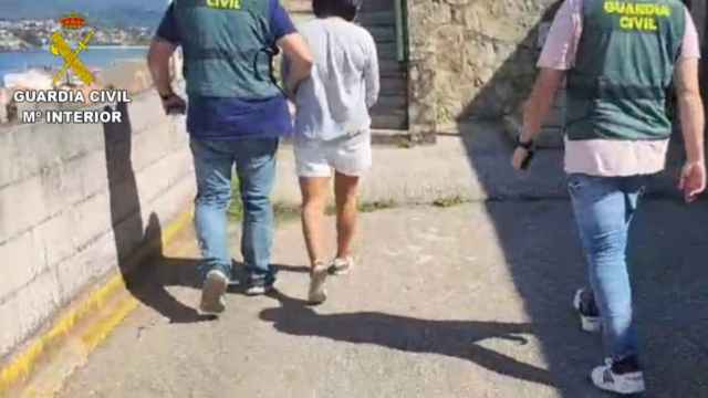 Cuidadora detenida en Baiona.