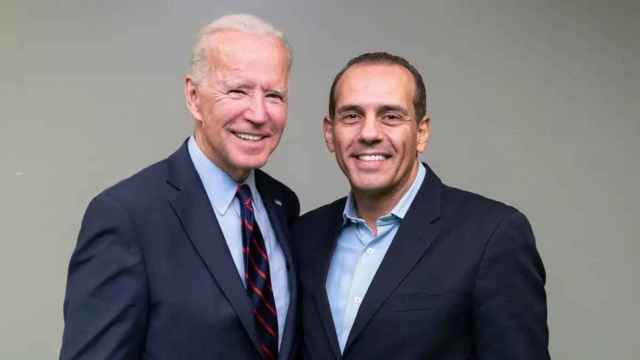 El presidente de Estados Unidos, Joe Biden y el asesor Juan Verde.