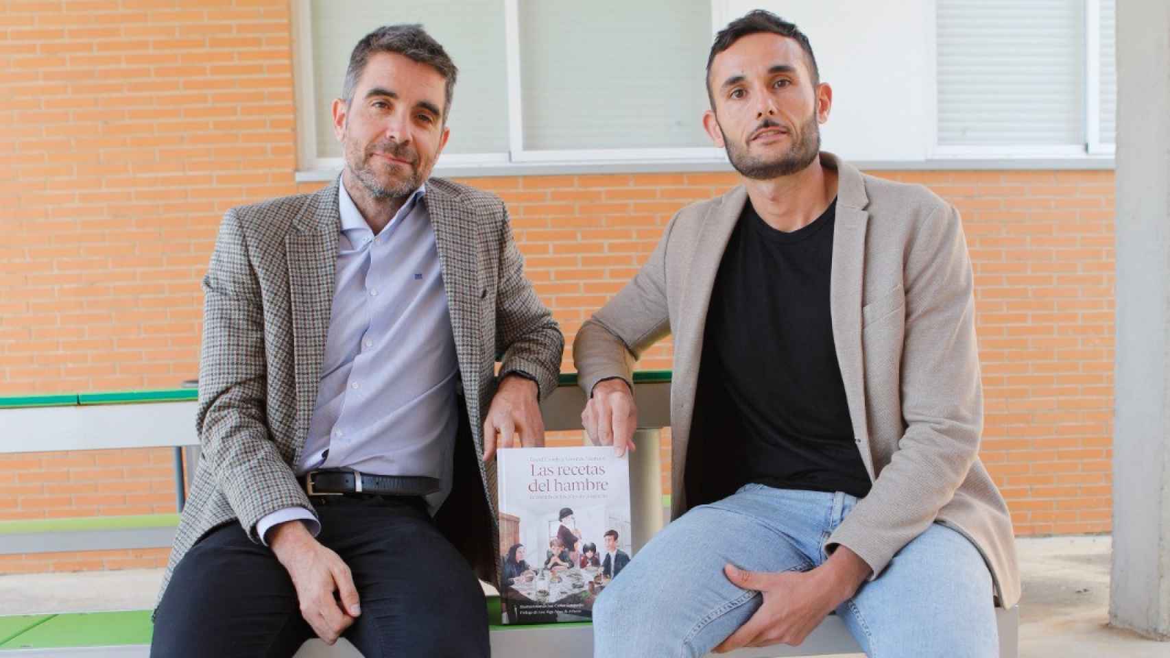 Los antropólogos Lorenzo Mariano y David Conde, autores de 'Las recetas del hambre'.