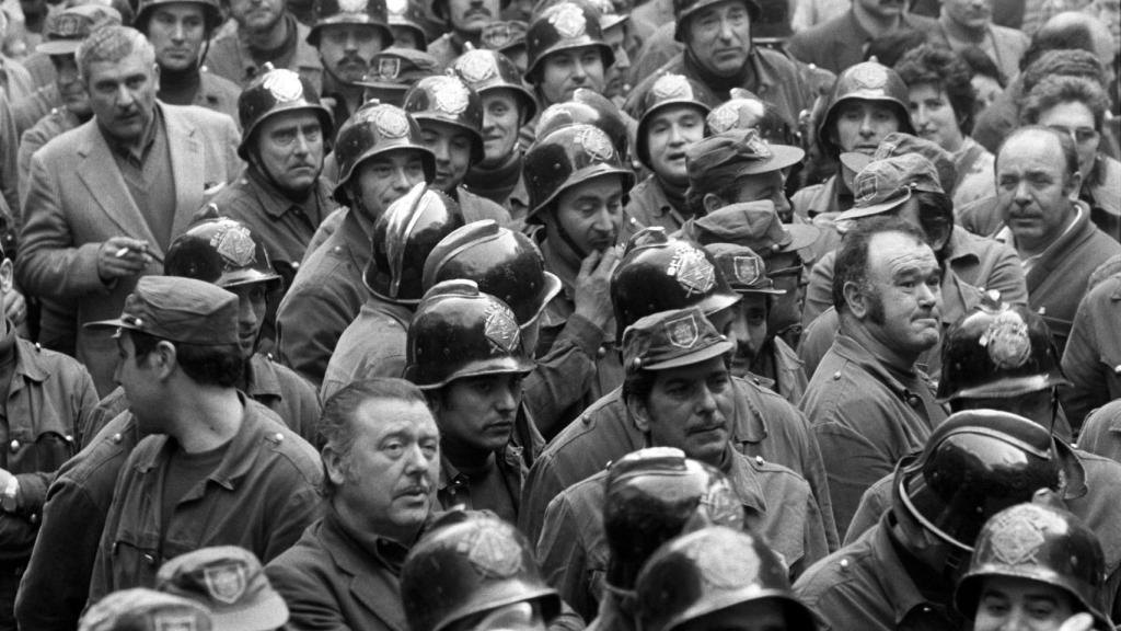 Pilar Aymerich: Manifestación de bomberos y funcionarios del Ayuntamiento de Barcelona, 1976.