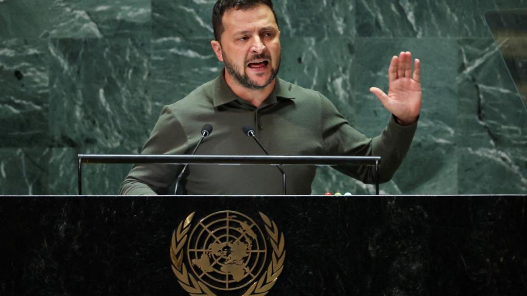 l presidente de Ucrania, Volodymyr Zelenskiy , se dirige al 78º período de sesiones de la Asamblea General de la ONU en la ciudad de Nueva York, EE. UU., el 19 de septiembre de 2023.