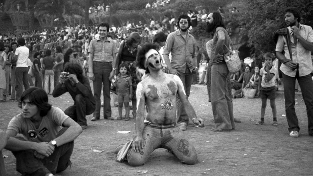 Pilar Aymerich: Jornadas Libertarias Internacionales en el parque Güell, Barcelona, 1977.