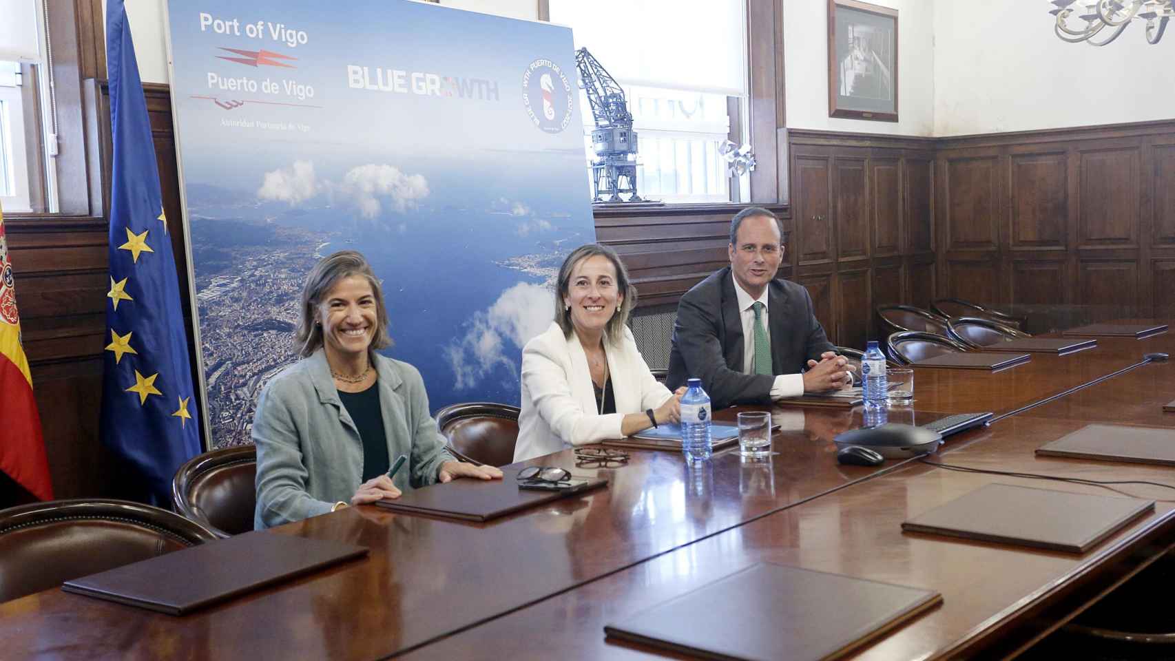 Reunión entre la conselleira de Infraestruturas y el presidente de la Autoridad Portuaria.