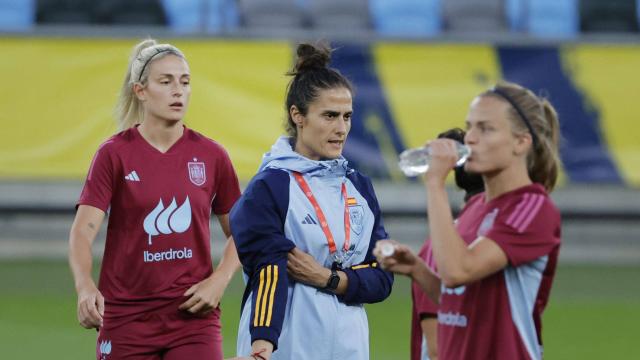 Alexia Putellas, Montse Tomé e Irene Paredes