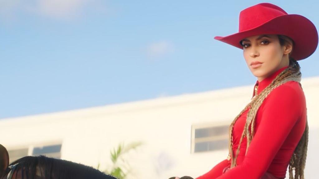 Shakira en el videoclip de 'El Jefe', su nueva canción junto a Fuerza Regida.