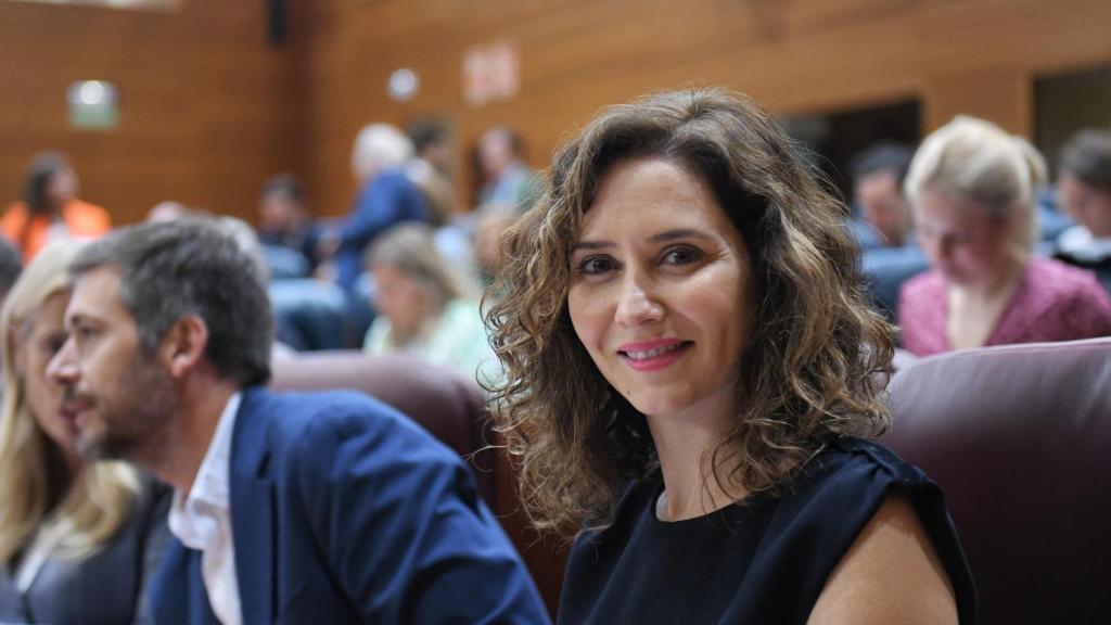 La presidenta de la Comunidad de Madrid, Isabel Díaz Ayuso, durante una sesión plenaria en la asamblea madrileña, a 21 de septiembre de 2023.