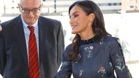 La Reina, a su llegada al acto en la capital inglesa.