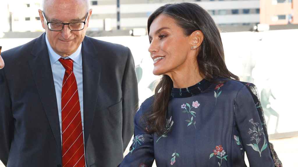 La Reina, a su llegada al acto en la capital inglesa.