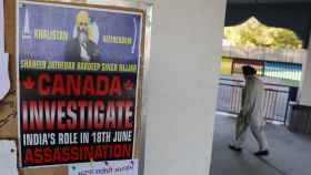 Un cartel pide investigar el papel de La India en el asesinato de Hardeep Singh Nijjar en Surrey (Canadá).