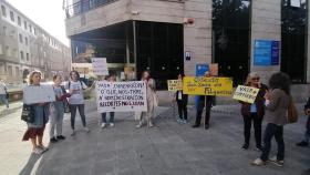 La comunidad educativa se concentró frente a la Xunta contra el cierre de un aula en el CEIP San Xoán de Filgueira (Ferrol)