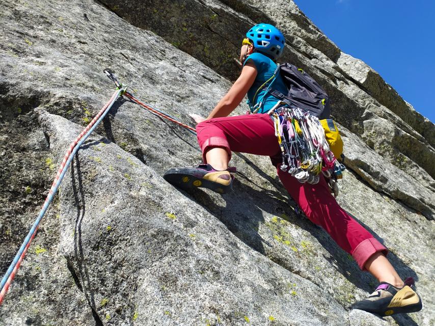 Marta Jiménez, escalando.