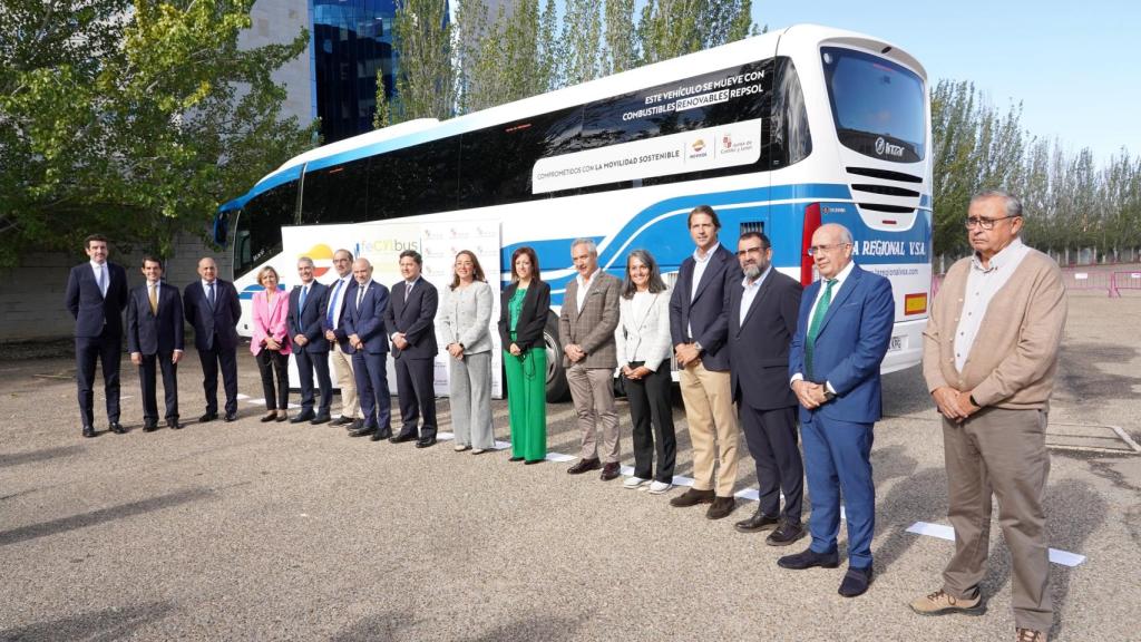 Presentación de los autobuses con diésel 100% renovable