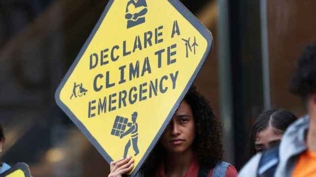 Una manifestante en una marcha por el clima durante la 'Climate Week' de Nueva York.