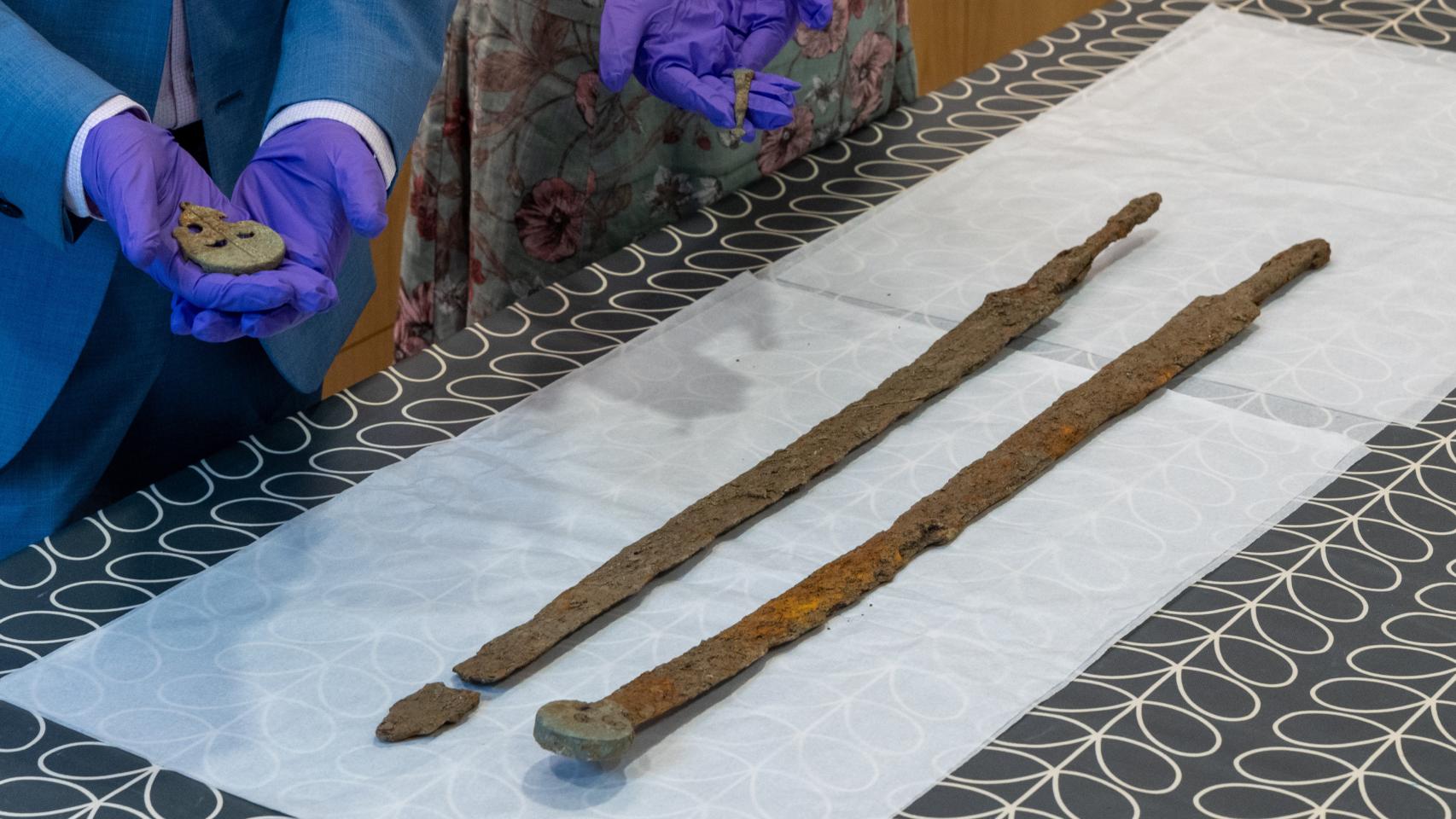 Las espadas romanas halladas en Inglaterra