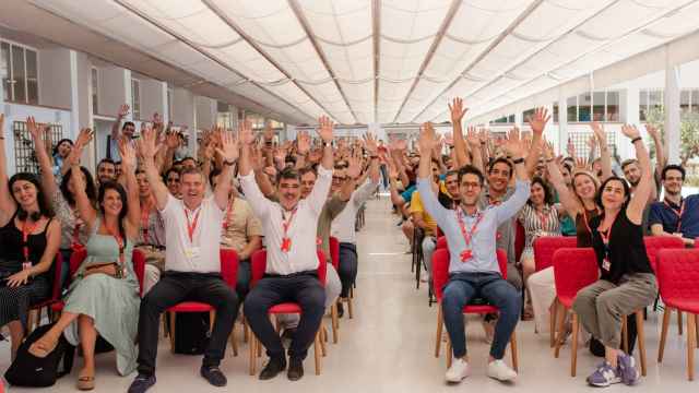 Directivos y empleados del centro de innovación de Vodafone en Málaga.