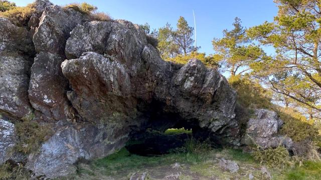 A Cova da Serpe, Sobrado dos Monxes, A Coruña.