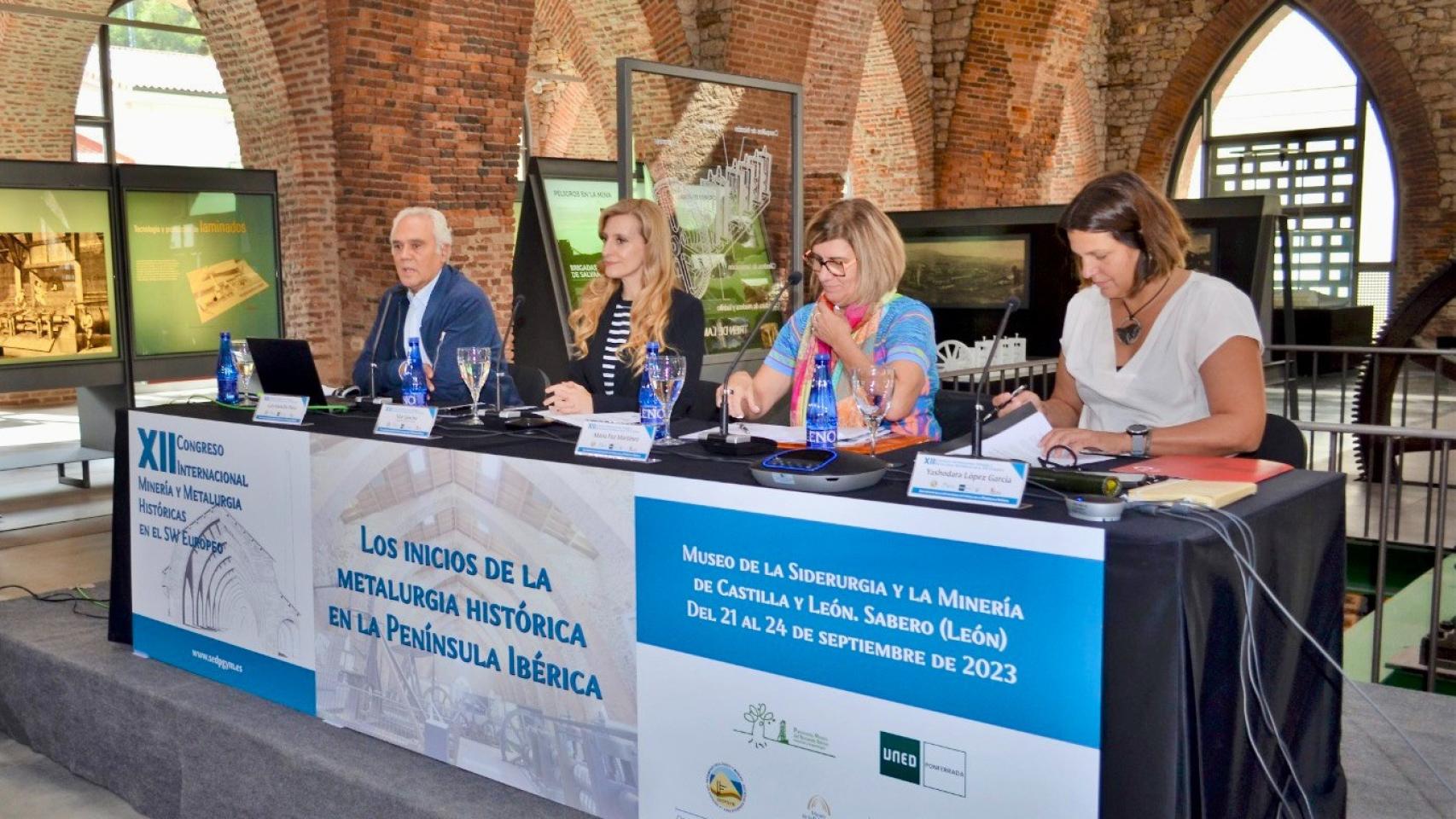 La viceconsejera de Acción Cultural, Mar Sancho, en el ‘XII Congreso internacional sobre minería y metalurgia históricas en el suroeste europeo’