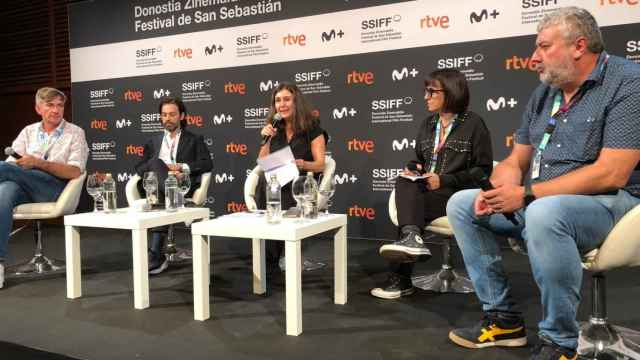 Pilar Pérez Solano durante el Festival de San Sebastián lanzando la Declaración de cineastas en contra de la IA.