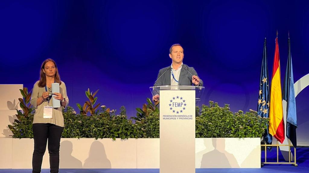 Carlos Velázquez en el XIII Pleno de la Federación Española de Municipios y Provincias (FEMP) .