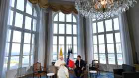 El papa, junto al presidente de Francia, Emmanuel Macron
