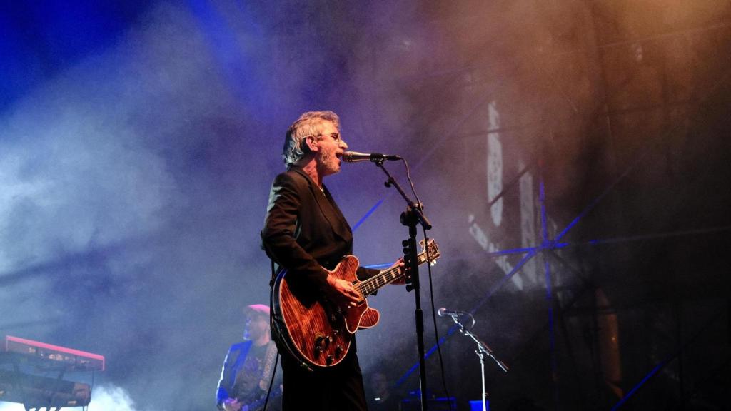 Xoel López durante el concierto de esta noche en Noites do Porto.