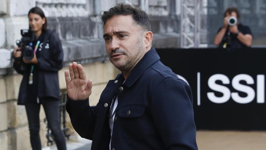 Juan Antonio Bayona a su llegada al Festival de Cine de San Sebastián. Foto: EFE/Juan Herrero