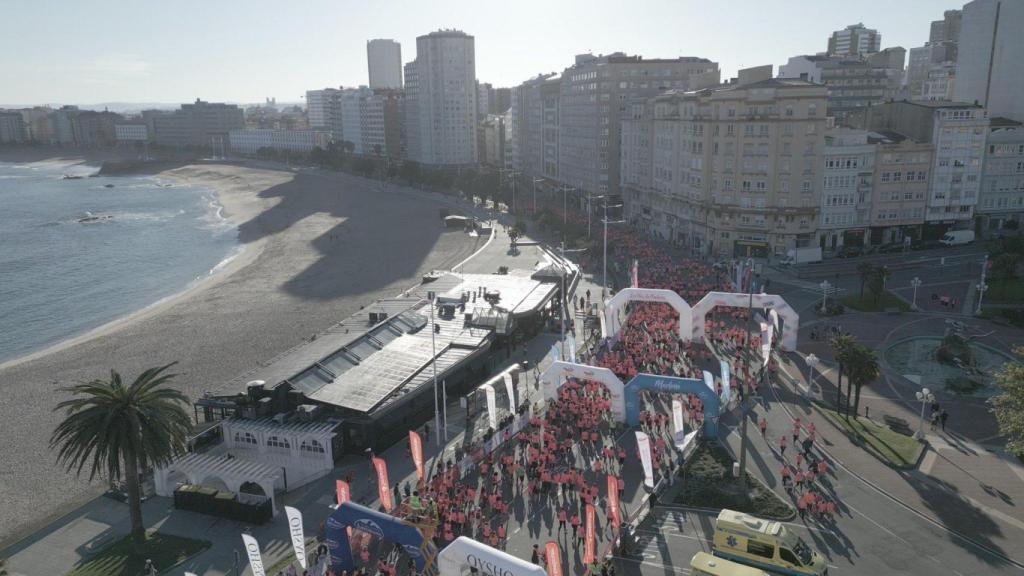 La marea rosa que este domingo tiñó A Coruña.