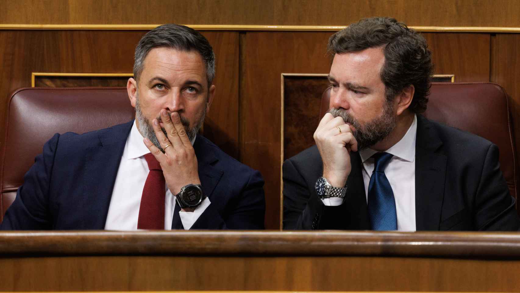 Santiago Abascal e Iván Espinosa de los Monteros, el pasado 23 de marzo, durante la moción de censura con Ramón Tamames como candidato.