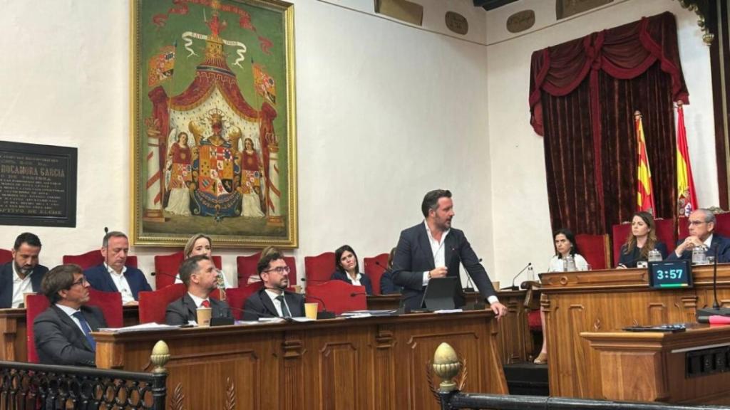 El alcalde de Elche, Pablo Ruz, en un pleno municipal.