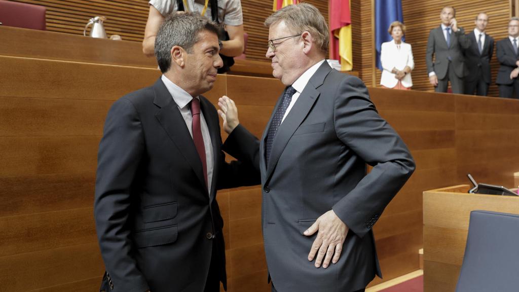 Carlos Mazón y Ximo Puig en el pleno de constitución las Cortes.