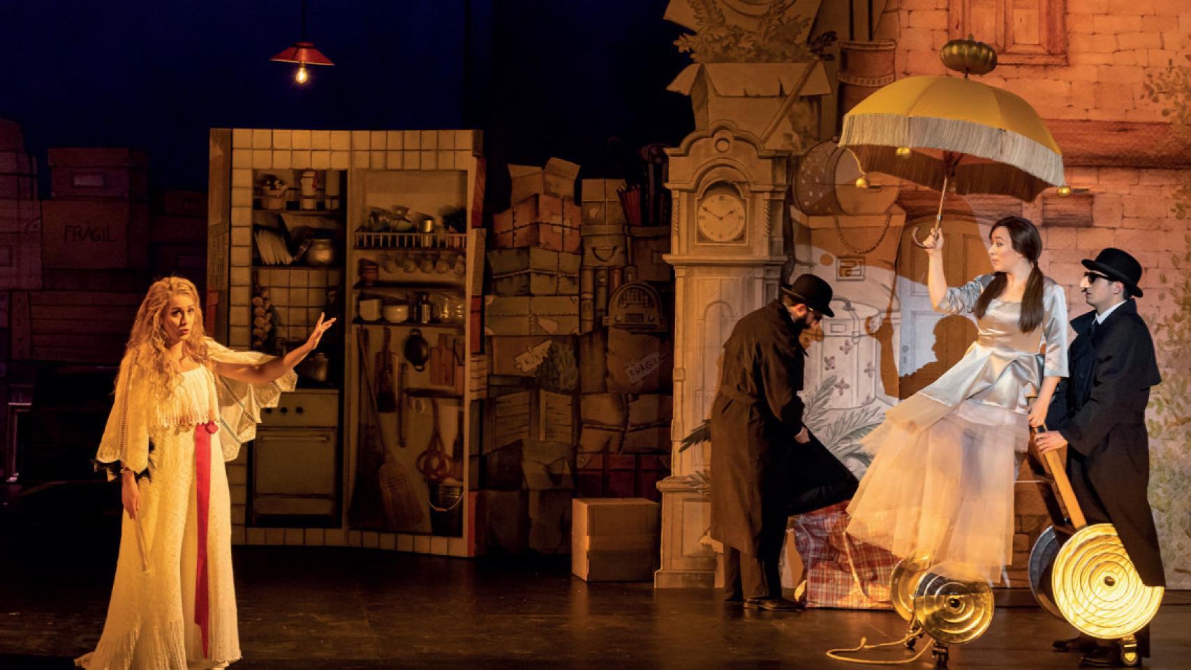 Imagen de una escena de la 'Ventafocs', opereta de Pauline Viardot, en 'Les Arts Volant'. EE