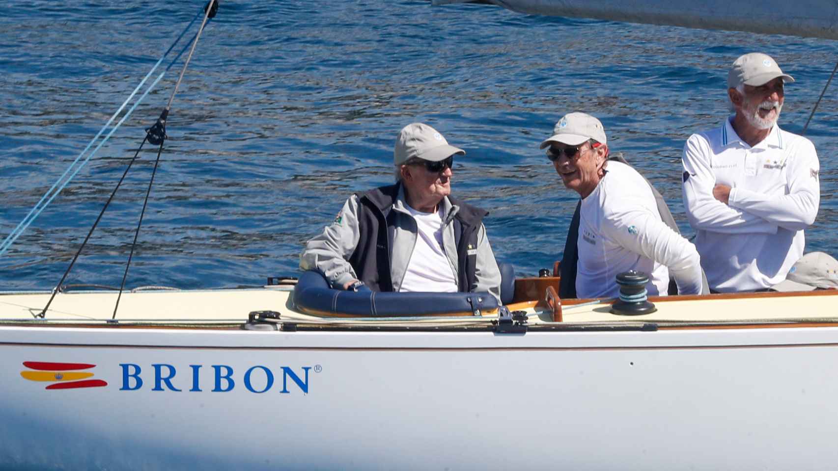 El rey Juan Carlos a bordo del Bribón el pasado julio.