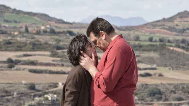 Laia Costa y Hovik Keuchkerian en 'Un amor'. Foto: Alfredo Tobíal
