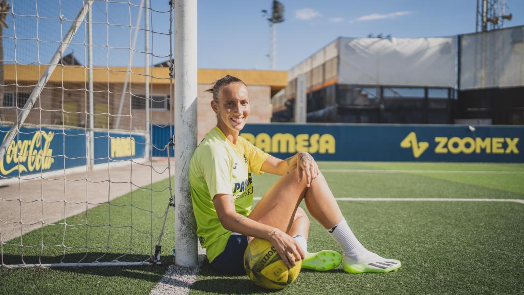 La mallorquina en uno de los campos de entrenamiento de la ciudad deportiva del Villarreal C.F.