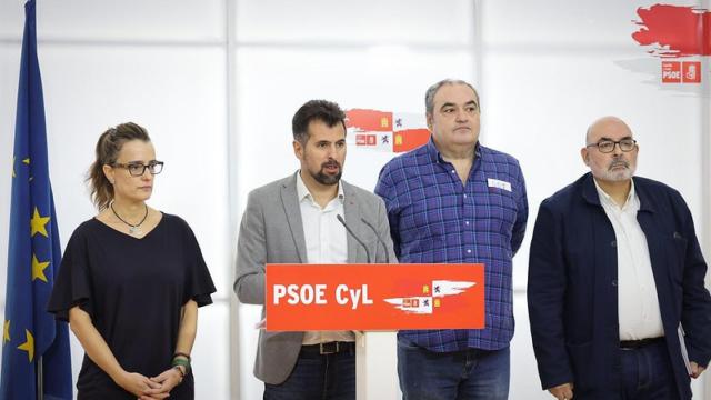 El secretario general del PSCyL, Luis Tudanca, durante su reunión con representantes de los sindicatos, este miércoles.