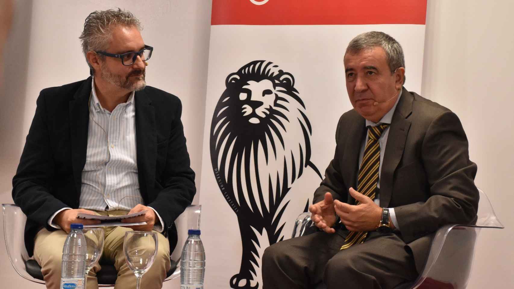 Luis García Ortiz, director del IBSAL, a la derecha, junto a J.I. Fernández a la derecha