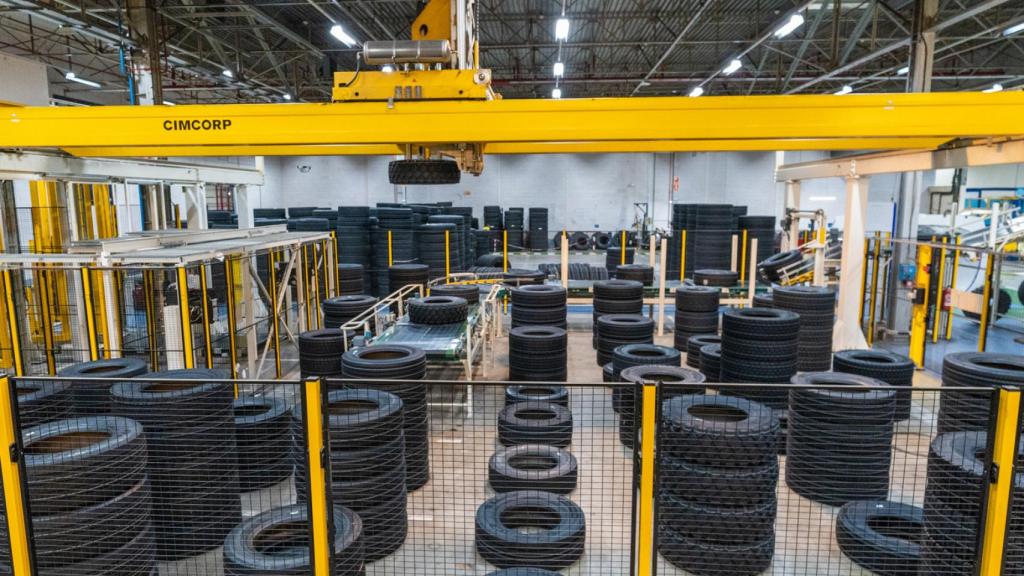 La planta de Michelin en  Aranda de Duero tiene hasta 40.000 neumáticos en stock.