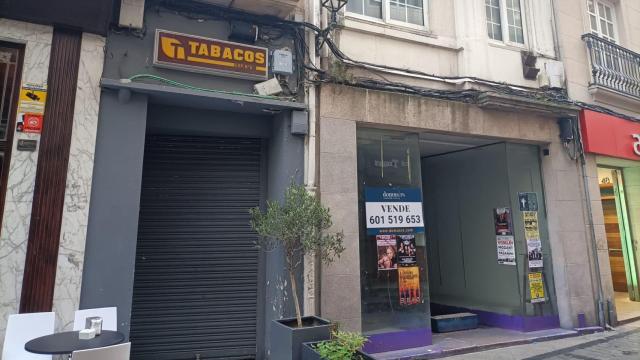 A la derecha, número 50 de la calle Galera, en permanente venta