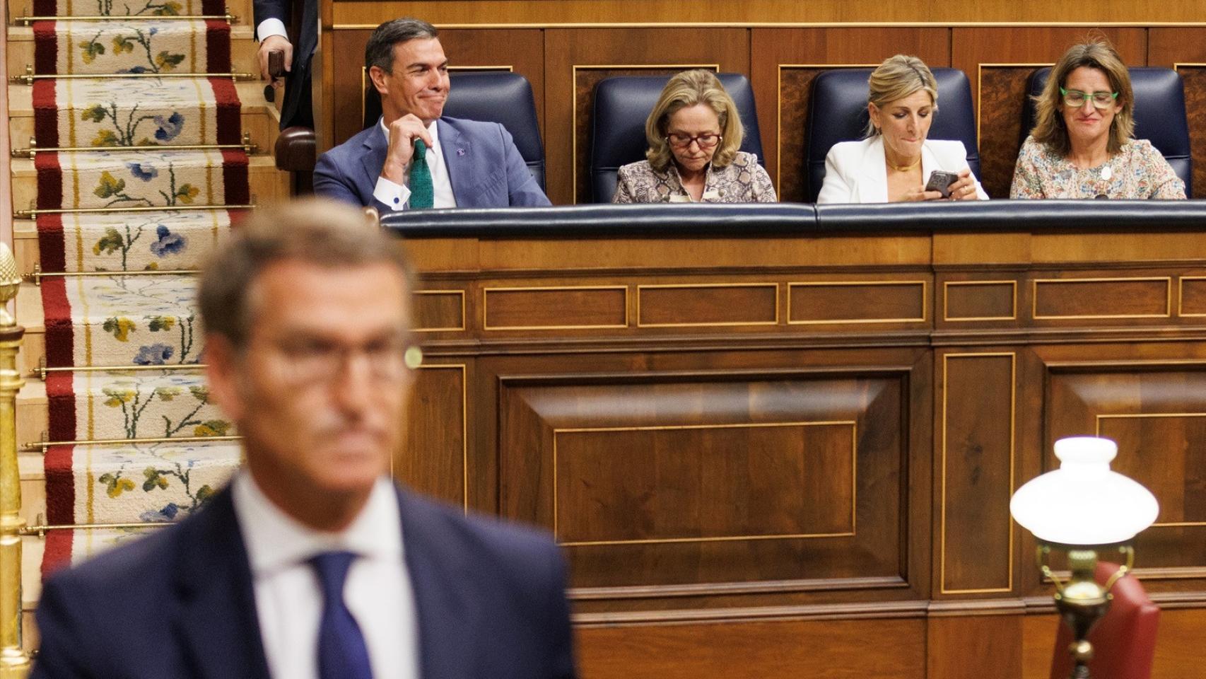 El líder del PP y candidato a la Presidencia del Gobierno, Alberto Núñez Feijóo, durante la primera sesión del debate de investidura del líder del PP.