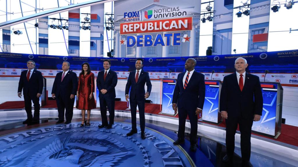 Los aspirantes republicanos antes del debate de este miércoles.