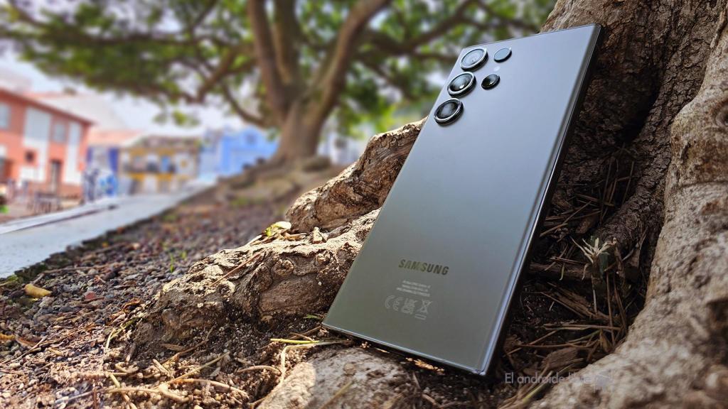 Los mejores accesorios del Samsung Galaxy S23 Ultra para viajar