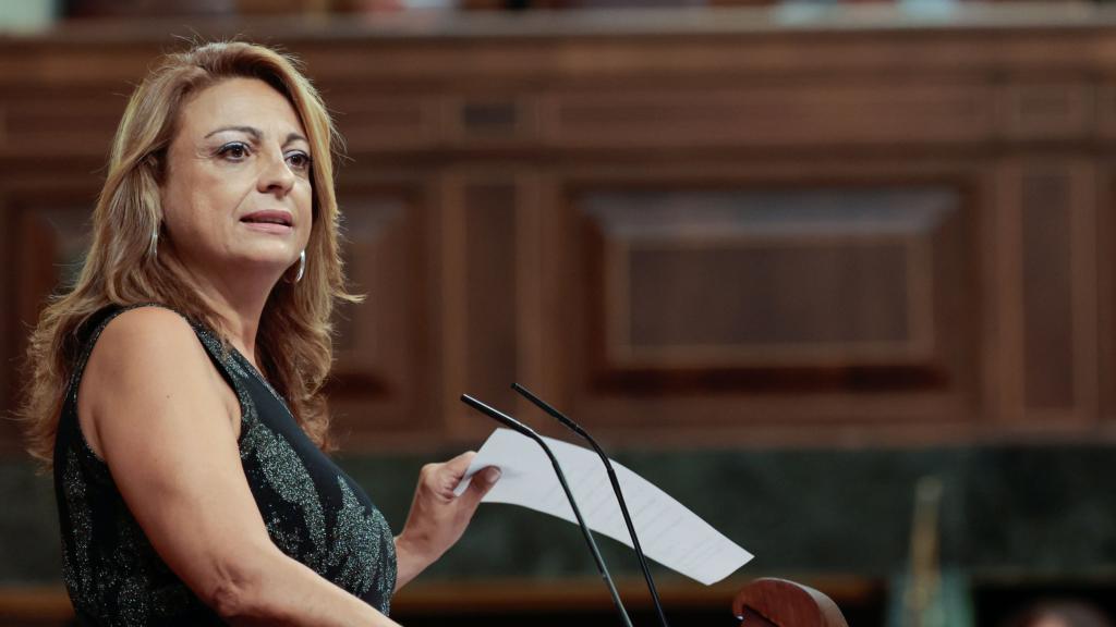 Cristina Valido, diputada de CC, en el debate de investidura de Alberto Núñez Feijóo.