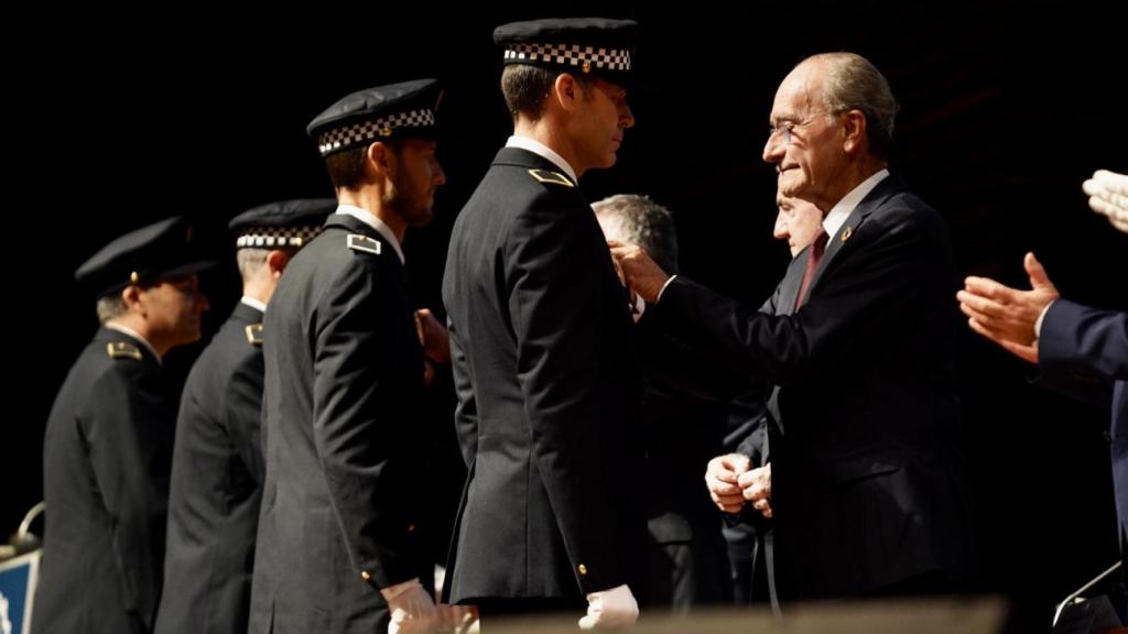 Los héroes de la boina de cuadros y uniforme fosforito, reconocidos por el día de San Rafael, su patrón