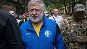 El magnate empresarial ucraniano y uno de los multimillonarios más destacados de Ucrania, Ihor Kolomoisky, llega a la corte, en medio del ataque de Rusia a Ucrania, en Kiev el 2 de septiembre de 2023.