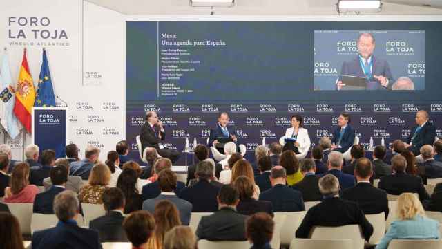 Pomba Baena, Juan Carlos Escotet, Mario Ruiz-Tagle, Luís Gallego y Héctor Flórez en una mesa de debate.