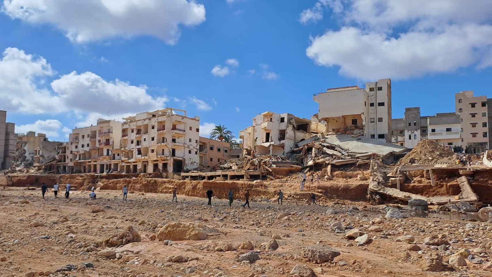El paisaje de Derna (Libia), después de las inundaciones. EE