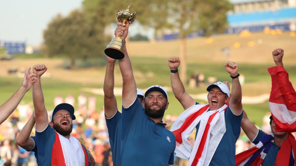 Jon Rahm levanta el trofeo de la Ryder Cup