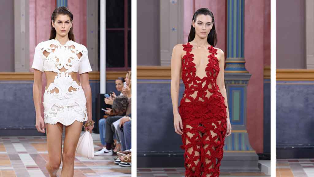 Diseños vistos en el desfile de la firma Valentino en la Semana de la Moda de París, 1 de octubre de 2023.