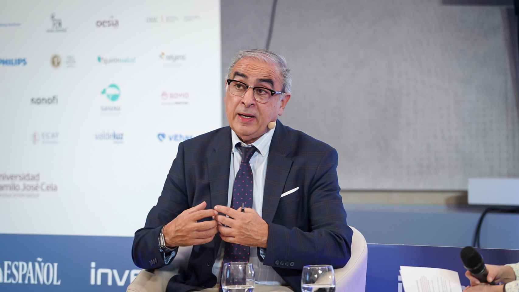José Martínez Olmos, durante su intervención en el IV Simposio del Observatorio de la Sanidad.